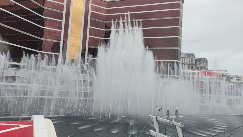 文件:永利皇宫音乐喷泉轻轨站俯视图.jpg